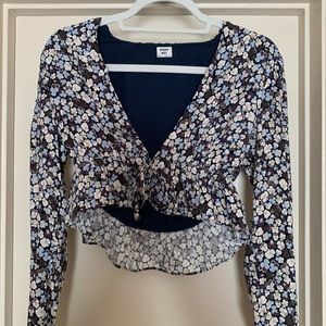 Aritzia Sunday Best Cropped Tie-Front Blouse